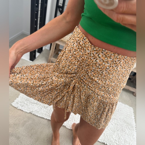 Wild Fable yellow & white floral high waist flowy mini skirt casual summer S - Picture 4 of 11